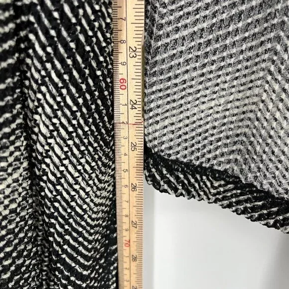 Chicos Travelers Chevron Print Mesh Open Cardigan Size L Black White Lightweight - Picture 7 of 11